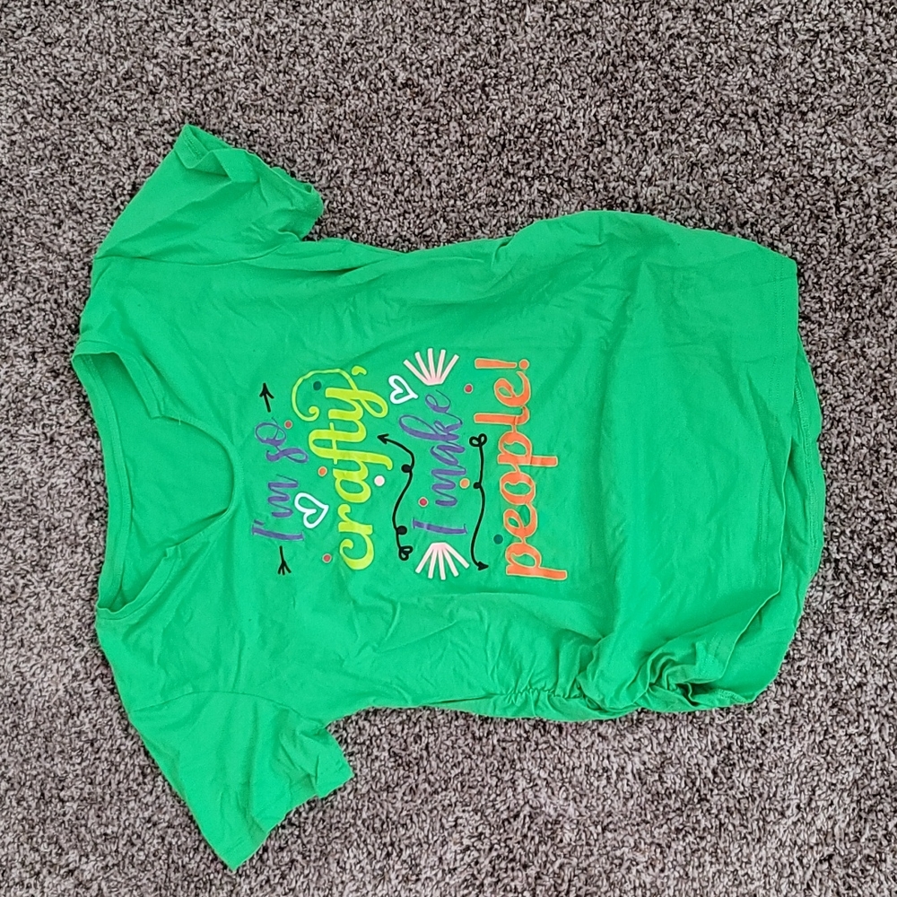 Green maternity t shirt